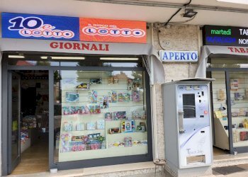 Tobacco shop Fossano - photo 1