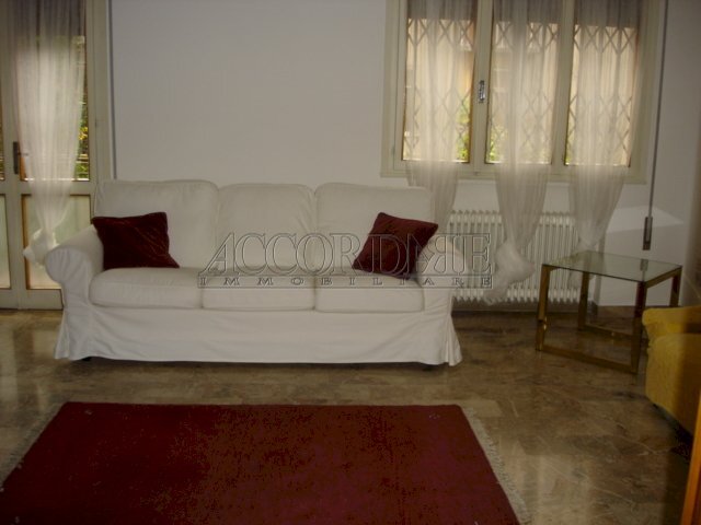 SOGGIORNO INTERNO.JPG - Trilocale Padova - foto 1