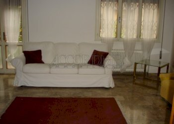 SOGGIORNO INTERNO.JPG - Trilocale Padova - foto 1