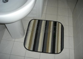 BAGNO CON VASCA TAPPETINO.JPG - Trilocale Padova - foto 17