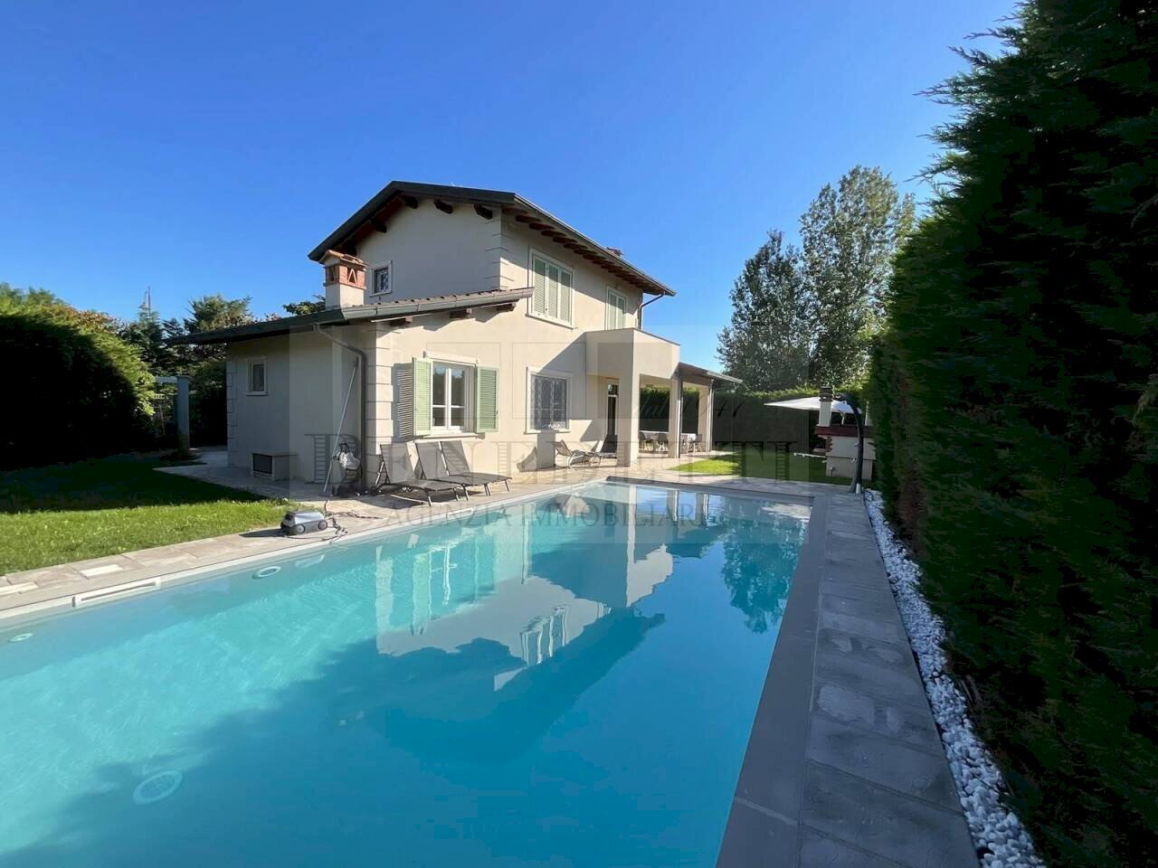 WhatsApp Image 2026-07-20 at 17.54.01 - Villa Pietrasanta - foto 1