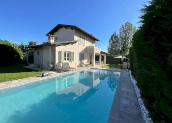 WhatsApp Image 2026-07-20 at 17.54.01 - Villa Pietrasanta - foto 1
