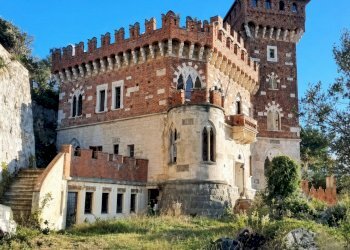 6 - Albergo - Struttura ricettiva all'asta Via Generale Enrico Caviglia 46, Finale Ligure - foto 2