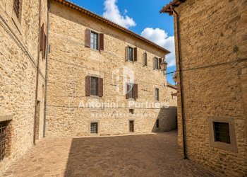 castello-santa-apollinare-perugia-umbria-esterno-f - Casa indipendente Località Santa Apollinare, Marsciano - foto 14