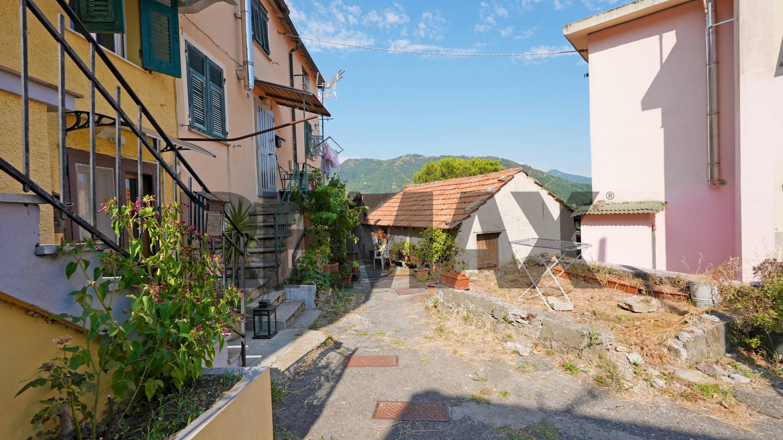 Casa semi indipendente Salita Di Pino Sottano, 24A
Molassana, Genova (zona Molassana) - foto 2