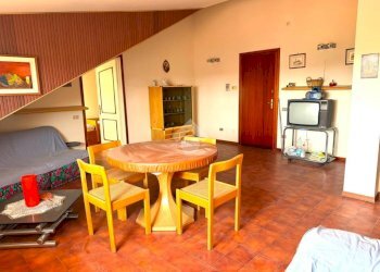 Attic Via Diano San Pietro, Diano Castello - photo 4