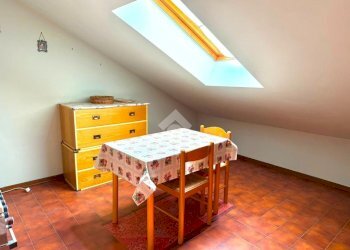 Attic Via Diano San Pietro, Diano Castello - photo 11
