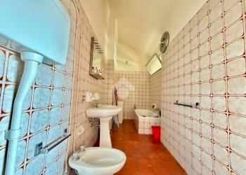 Attic Via Diano San Pietro, Diano Castello - photo 16