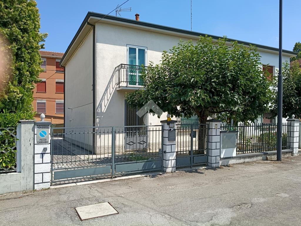 Casa semi indipendente Via carducci, Molinella - foto 3