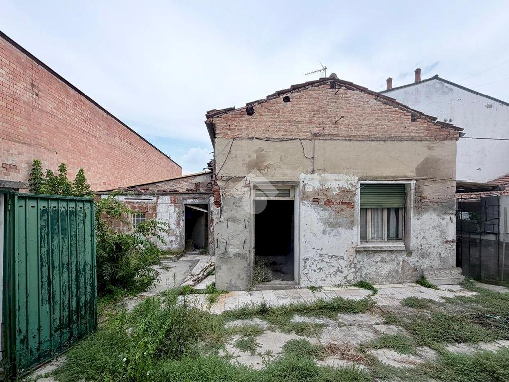 Casa semi indipendente Via L. Bottoni, Ferrara (zona Pontelagoscuro) - foto 2