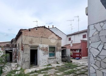 Casa semi indipendente Via L. Bottoni, Ferrara (zona Pontelagoscuro) - foto 1