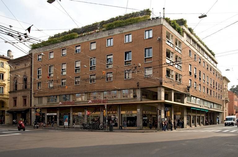 Trilocale Via Ugo Bassi, 3, Bologna (zona Centro Storico) - foto 1