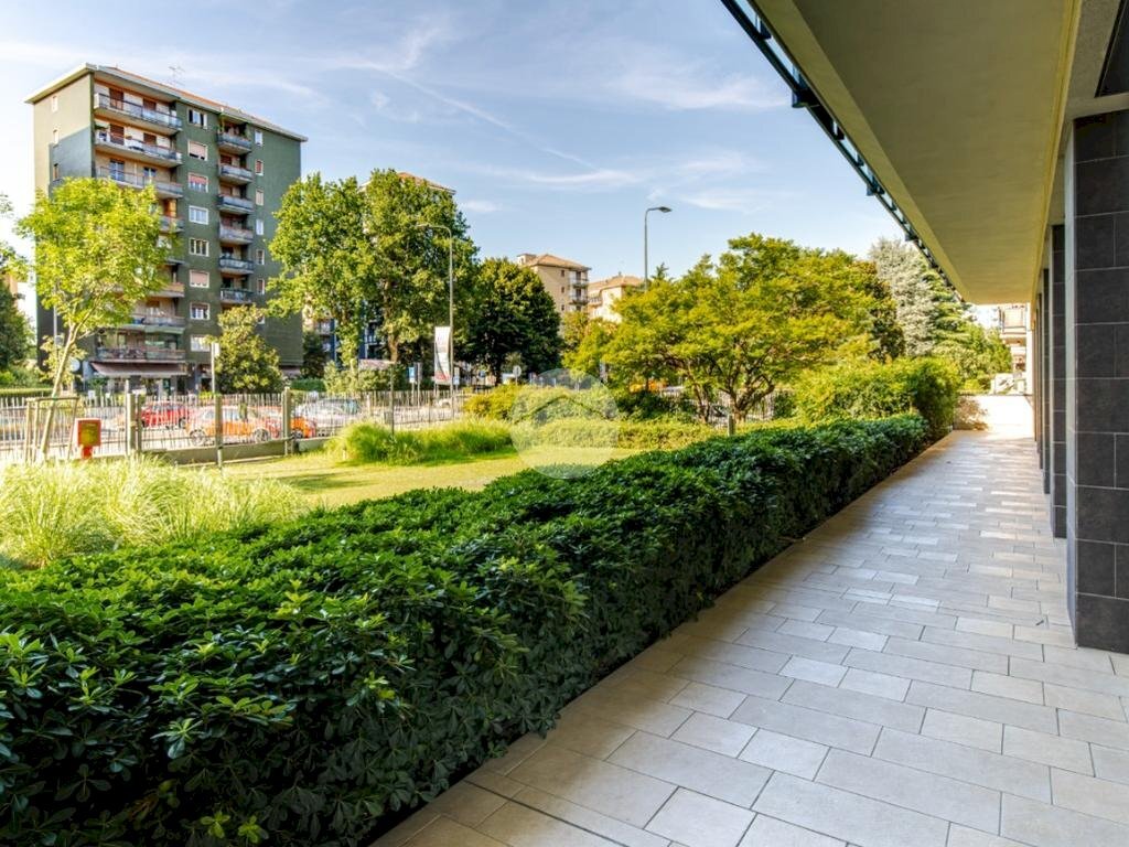 Quadrilocale Viale Legioni Romane, Milano (zona Bande Nere) - foto 2