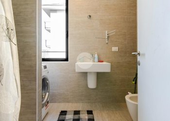 Quadrilocale Viale Legioni Romane, Milano (zona Bande Nere) - foto 32