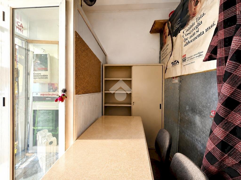 Shop Negozio Via Bartolomeo Guidobono, Savona - photo 3