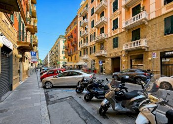Shop Negozio Via Bartolomeo Guidobono, Savona - photo 5