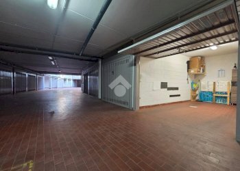 Garage - Parking Via Guelfa, Bologna - photo 1