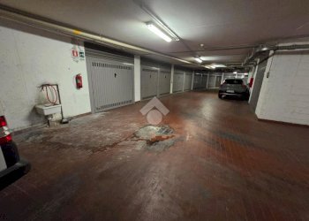 Garage - Parking Via Guelfa, Bologna - photo 7