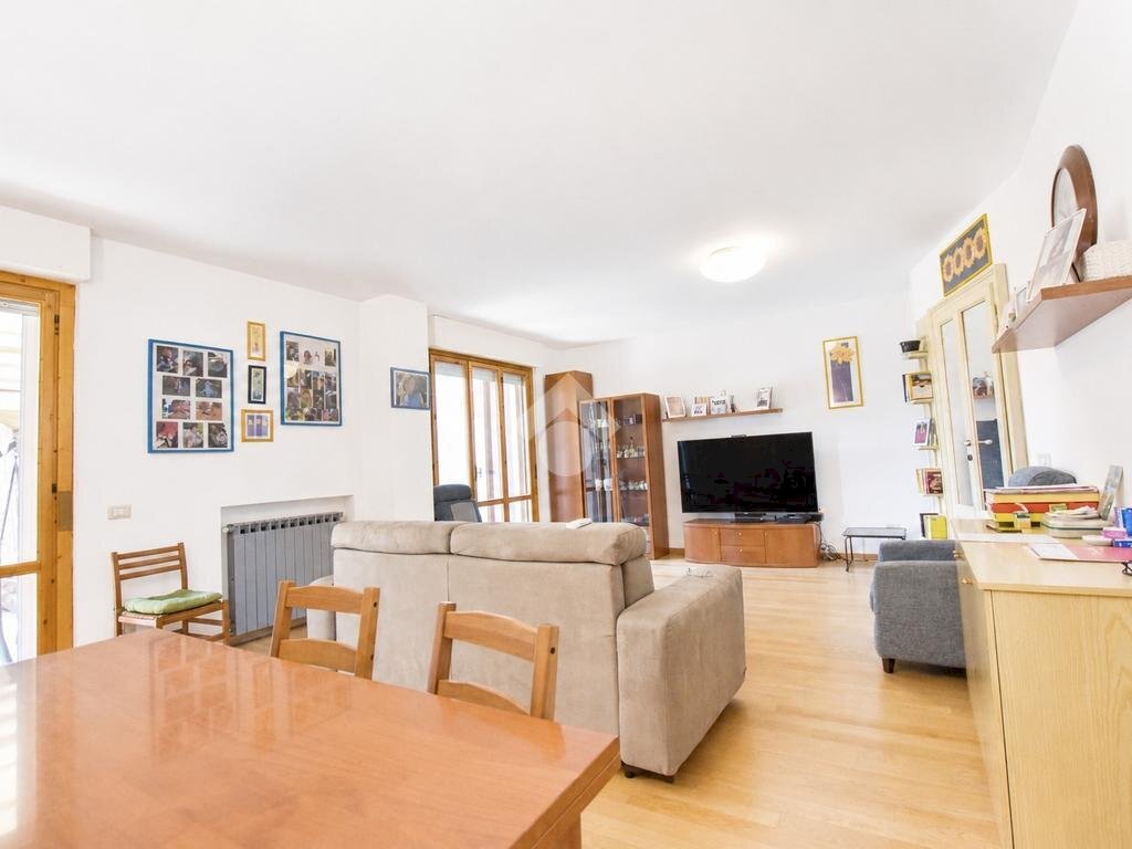 Three-room apartment Via Dei Tigli, Rodano - photo 2