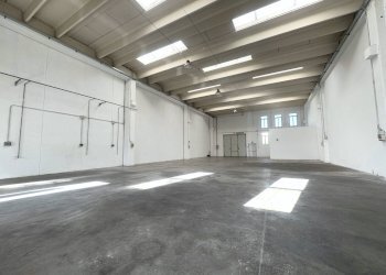 Foto 3 - Capannone VIA ACHILLE GRANDI, Fabriano - foto 3