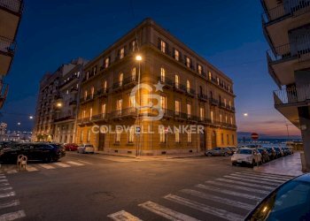 Foto 1 - Stabile - Palazzo Via Regina Margherita
 
2, Taranto - foto 1