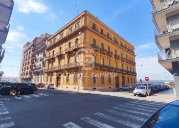 Foto 3 - Stabile - Palazzo Via Regina Margherita
 
2, Taranto - foto 3