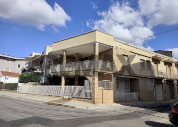 Edificio all\'aperto - Independent house Via Beato
 
128, Bitetto - photo 1
