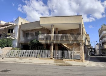 Edificio all\'aperto - Independent house Via Beato
 
128, Bitetto - photo 2