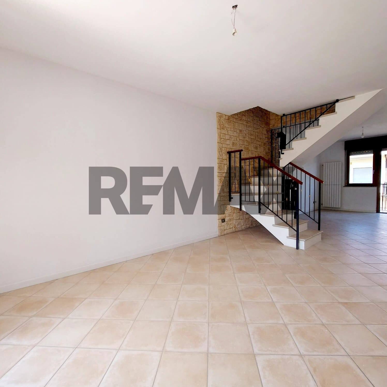 Stanza vuota - Two-room apartment VIA MAMELI
1, Arcisate - photo 3