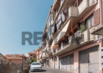 Edificio all\'aperto - Trilocale Via Pozzo
 
75, Aci Catena - foto 28