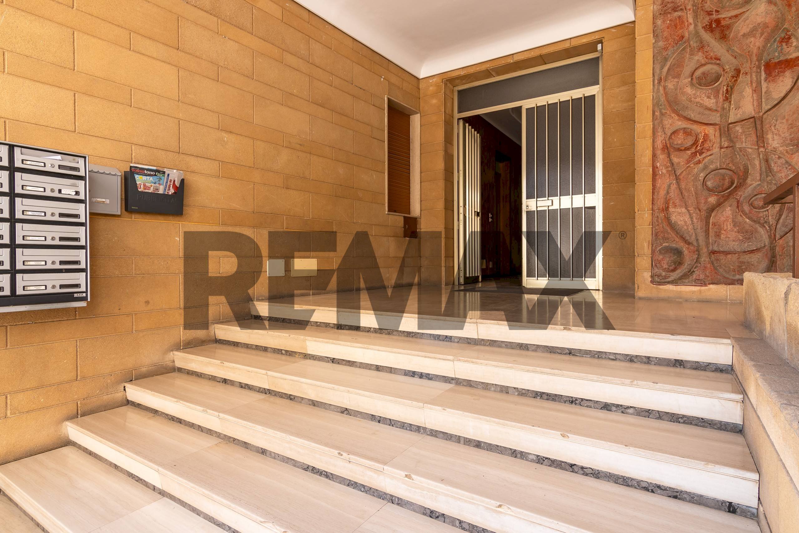 Ricezione / Lobby - Four-room apartment Via Augusto Righi
 
6, Comiso - photo 1