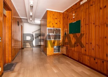 Hall / corridoio - Four-room apartment Via Augusto Righi
 
6, Comiso - photo 4