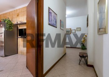 Hall / corridoio - Four-room apartment Via Augusto Righi
 
6, Comiso - photo 6