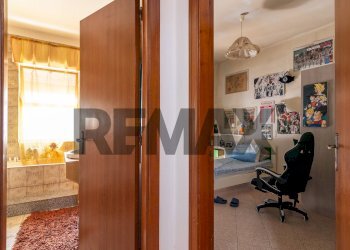 Hall / corridoio - Four-room apartment Via Augusto Righi
 
6, Comiso - photo 23