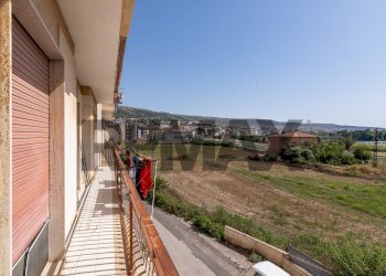 Balcone - Four-room apartment Via Augusto Righi
 
6, Comiso - photo 29