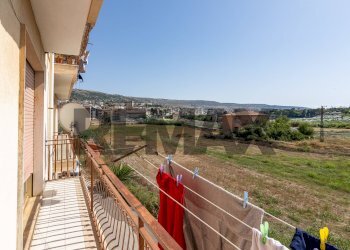 Balcone - Four-room apartment Via Augusto Righi
 
6, Comiso - photo 30