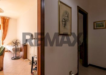 Hall / corridoio - Four-room apartment Via Augusto Righi
 
6, Comiso - photo 32