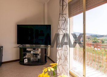 Soggiorno - Four-room apartment Via Augusto Righi
 
6, Comiso - photo 39