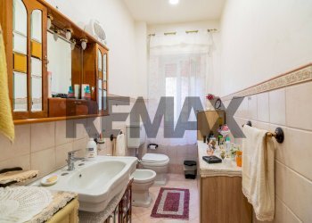 Bagno - Independent house Via Guglielmo Oberdan
 
14, Motta Sant'Anastasia - photo 8