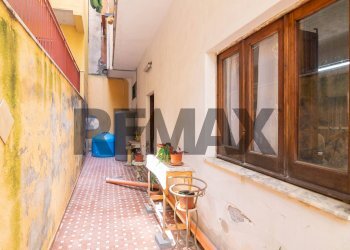 Hall / corridoio - Independent house Via Guglielmo Oberdan
 
14, Motta Sant'Anastasia - photo 21