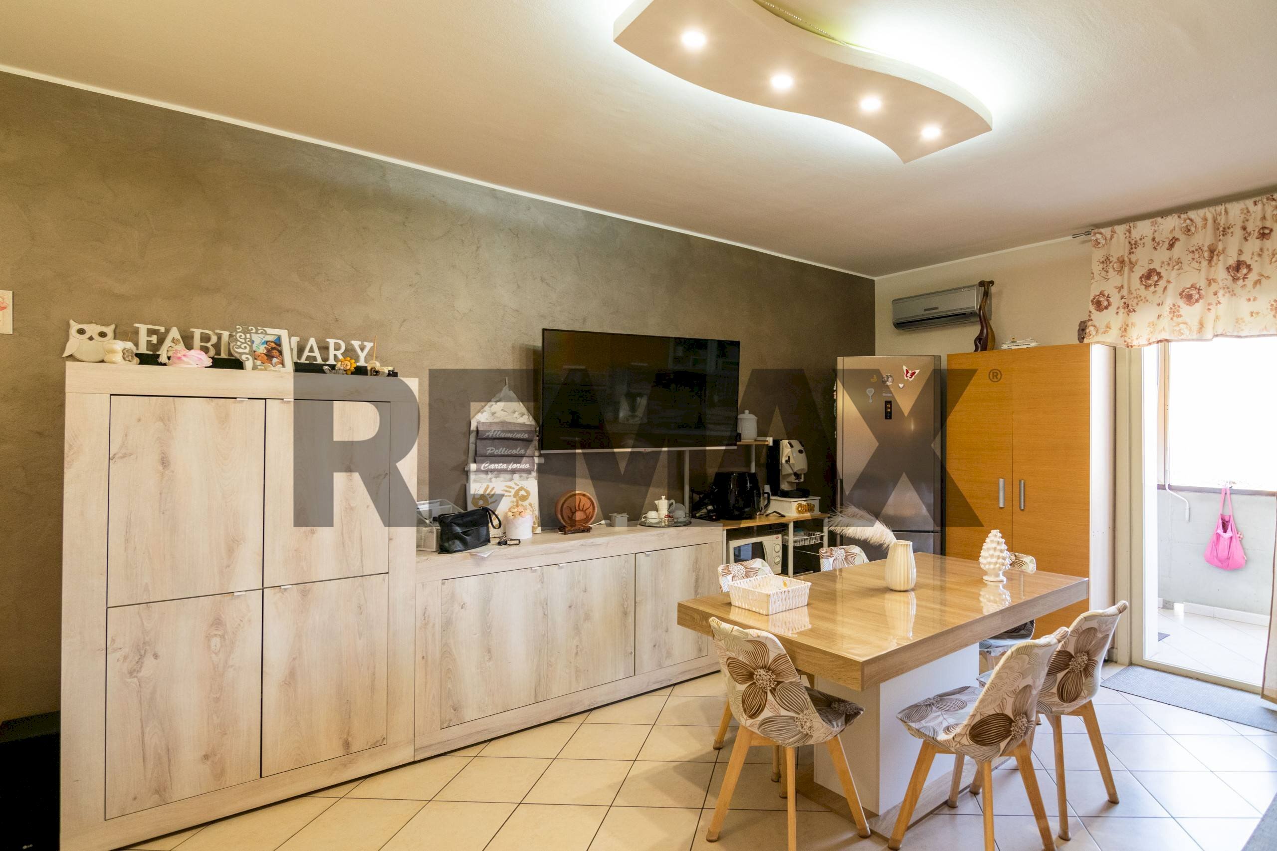 Sala da pranzo - Quadrilocale Viale Librino
 
15 A, Catania - foto 1