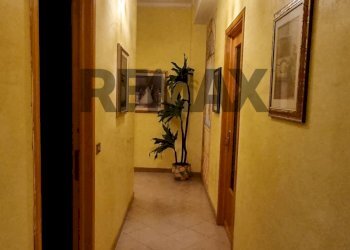 Hall / corridoio - Quadrilocale Via Merano
 
13, Paterno - foto 11