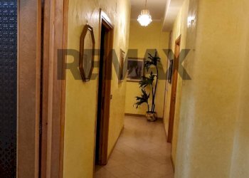 Hall / corridoio - Quadrilocale Via Merano
 
13, Paterno - foto 13