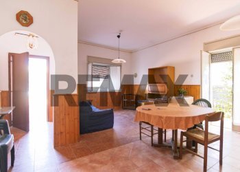 Sala da pranzo - Villa Via Filzetta
 
11, Catania - photo 13