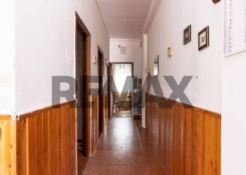 Hall / corridoio - Villa Via Filzetta
 
11, Catania - photo 16