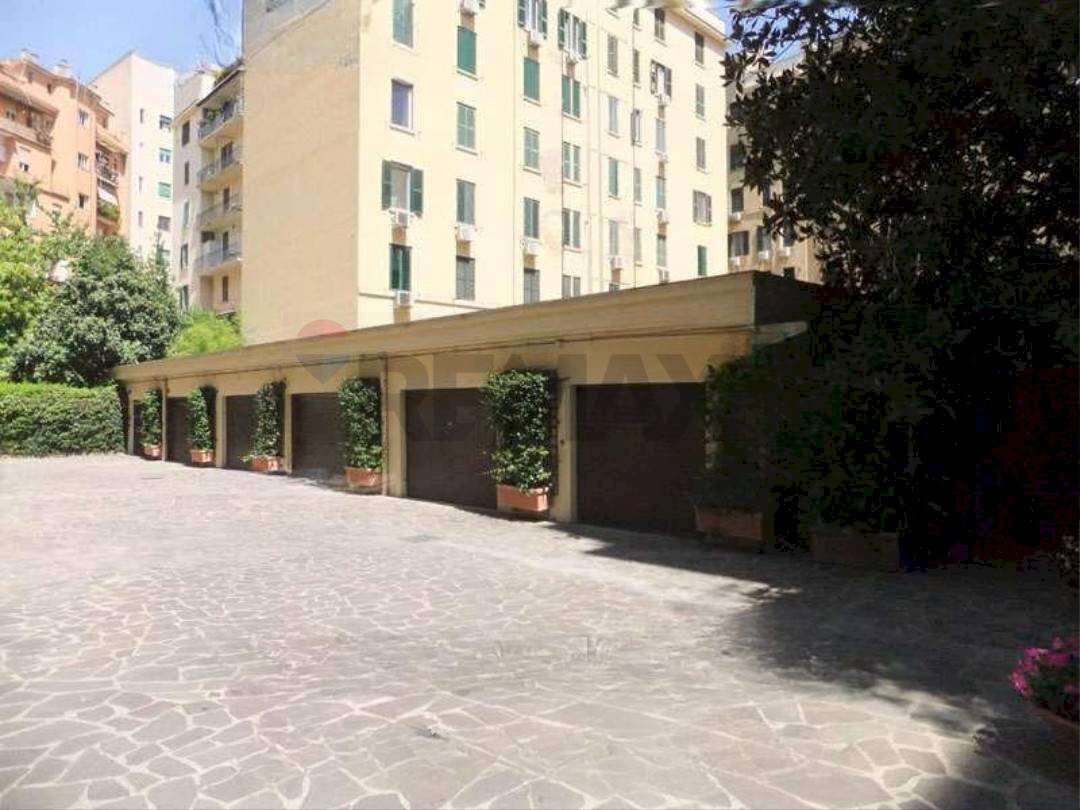 Edificio all\'aperto - Box Viale Giuseppe Mazzini
142, Roma - photo 2
