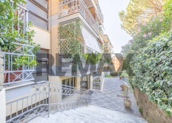 Edificio all\'aperto - Four-room apartment Via Adolfo Gandiglio
 
27, Roma - photo 43