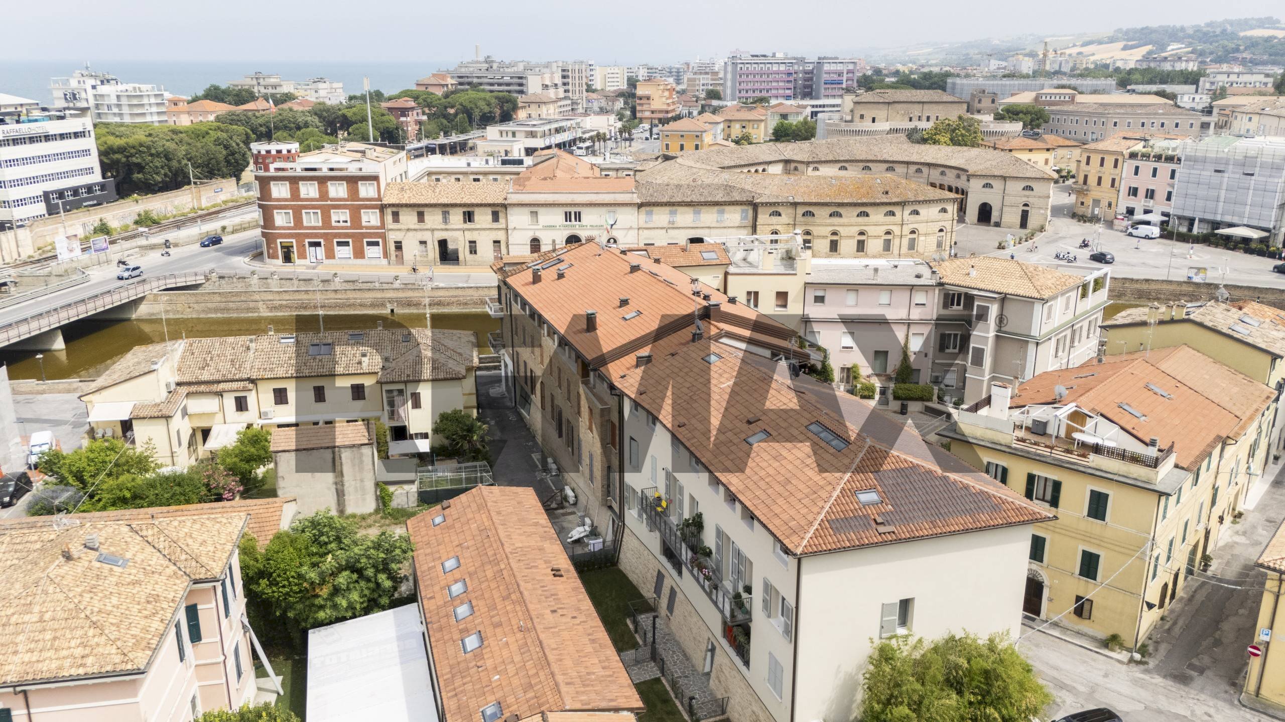 Edificio all\'aperto - Quadrilocale Via Narente
27, Senigallia - foto 2