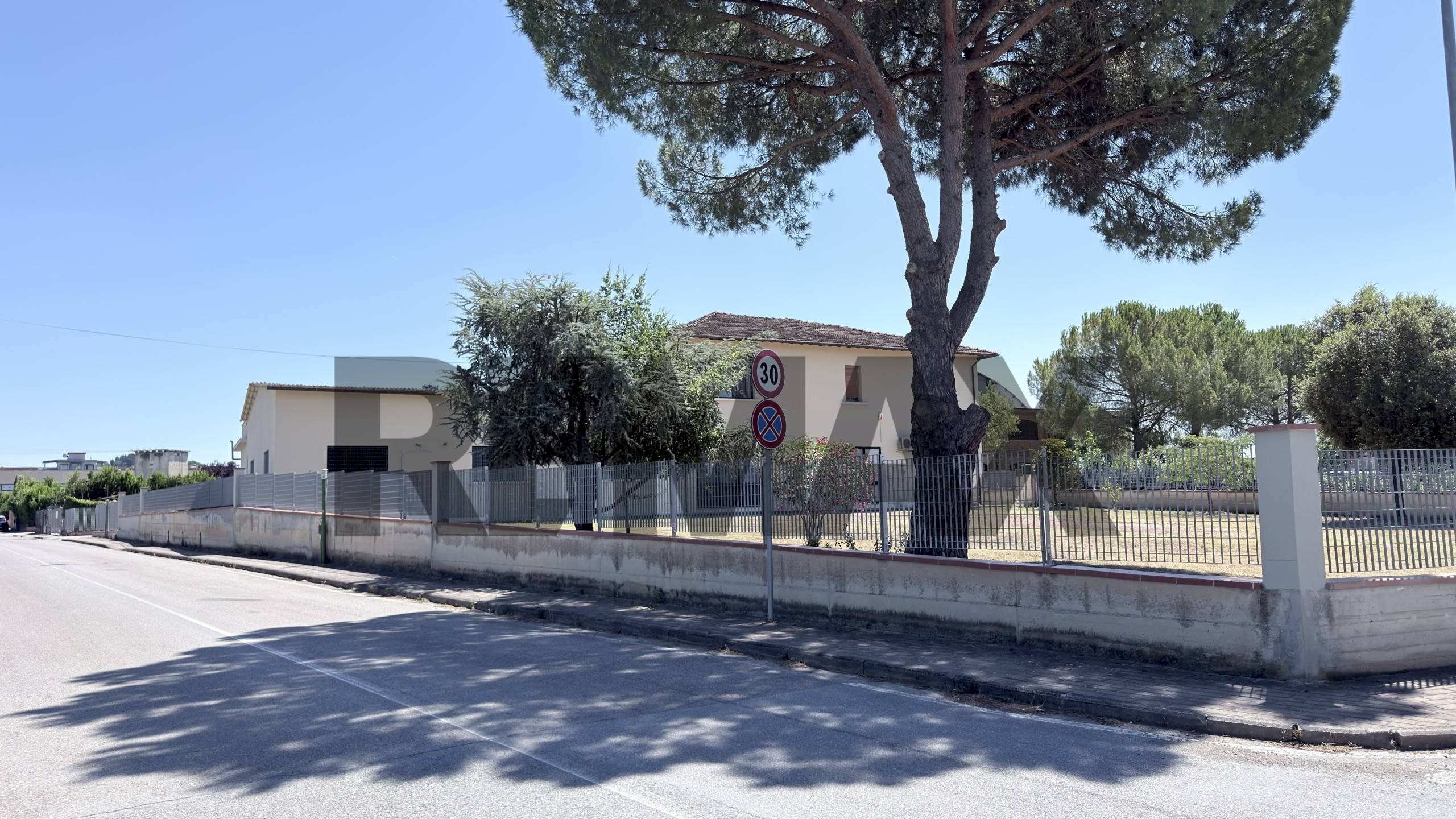 Casa all\'aperto - Capannone Via Niccoli
378, Castelfiorentino - foto 2