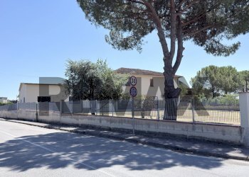 Casa all\'aperto - Capannone Via Niccoli
378, Castelfiorentino - foto 2